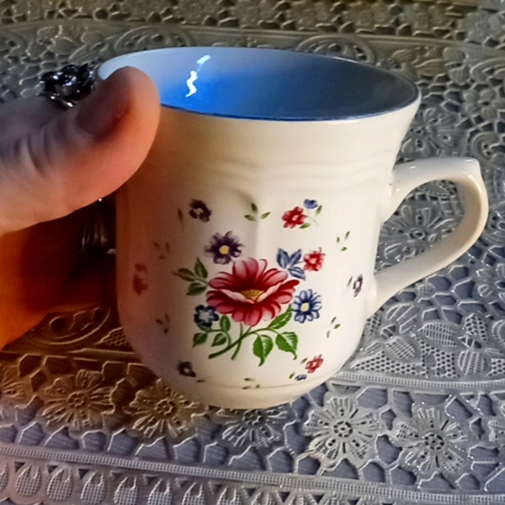 *rare find,*newcor stoneware tea cup